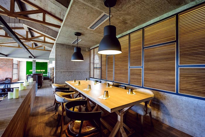 340平方工業風與LOFT風格相結合的餐廳過道設計效果圖