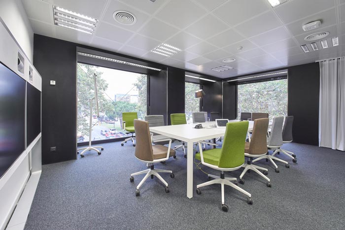 全球制藥公司辦公室會議室裝修設計案例效果圖