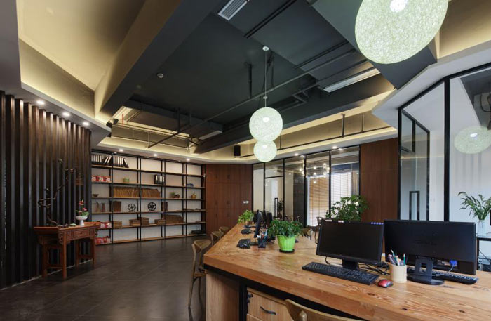 進(jìn)出口貿(mào)易公司辦公室隔斷區(qū)裝修設(shè)計效果圖