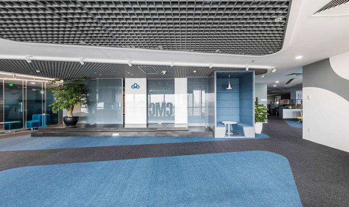 通訊科技公司辦公室過道裝修設(shè)計效果圖