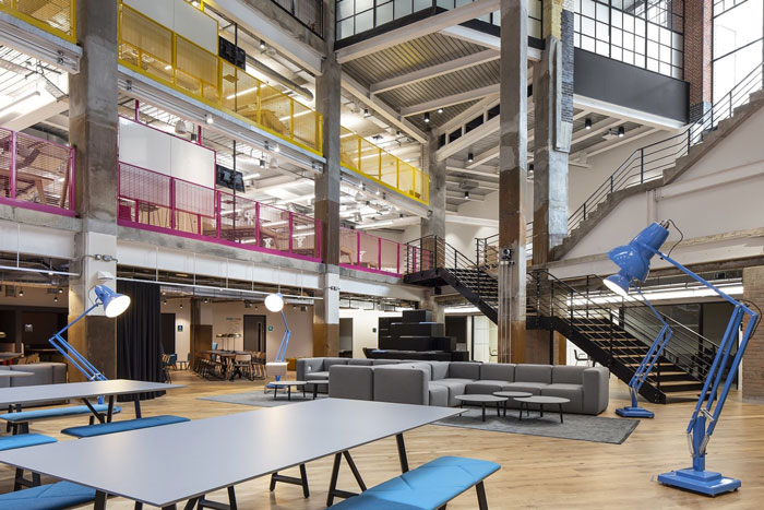 數(shù)碼公司總部辦公室開放空間裝修設(shè)計(jì)效果圖