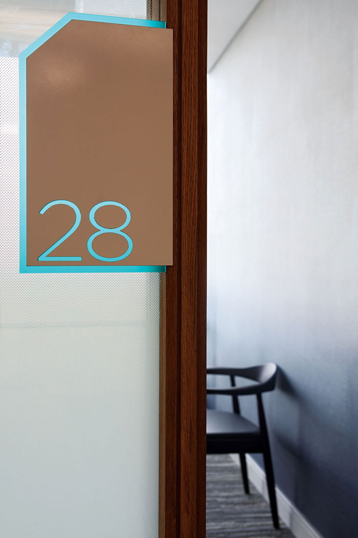 律師事務(wù)所辦公室門牌號裝修設(shè)計效果圖