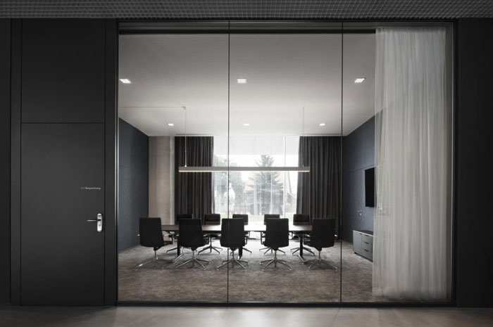 集團辦公樓大會議室裝修設(shè)計效果圖