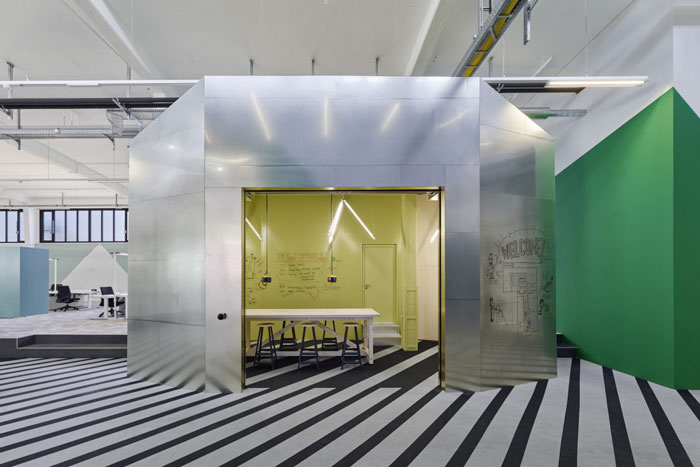 廠區(qū)辦公室接待區(qū)裝修設(shè)計效果圖