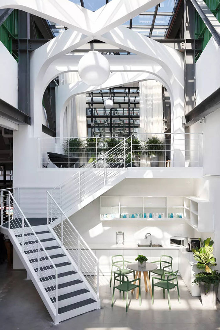 廢舊工廠改造辦公室接待區裝修設計效果圖