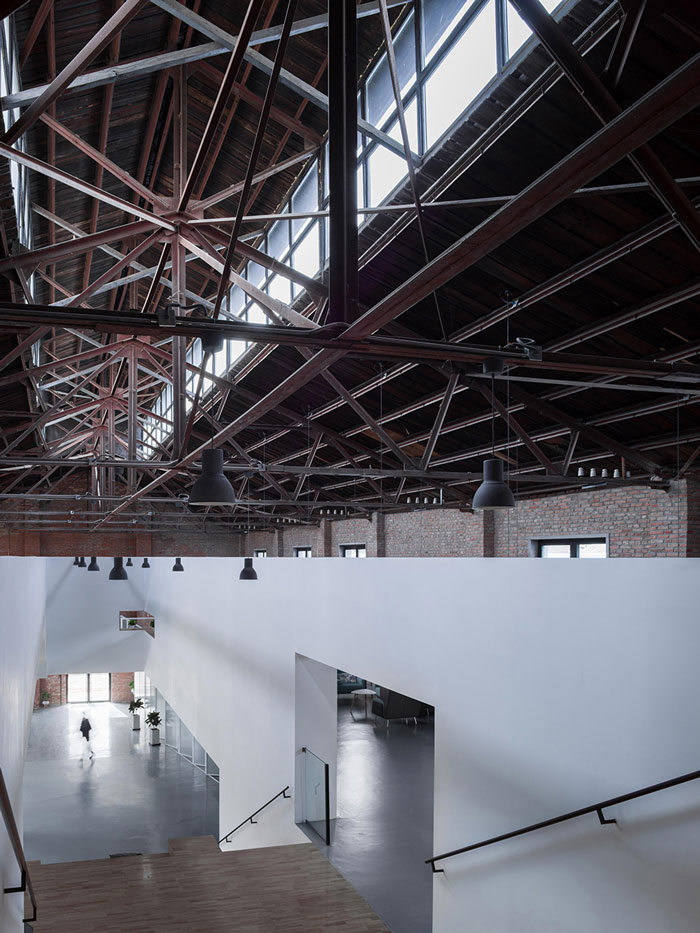 廠房改造辦公室樓梯與吊頂裝修設計效果圖