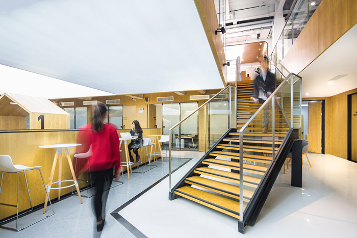 廠房改造辦公室樓梯設(shè)計(jì)效果圖