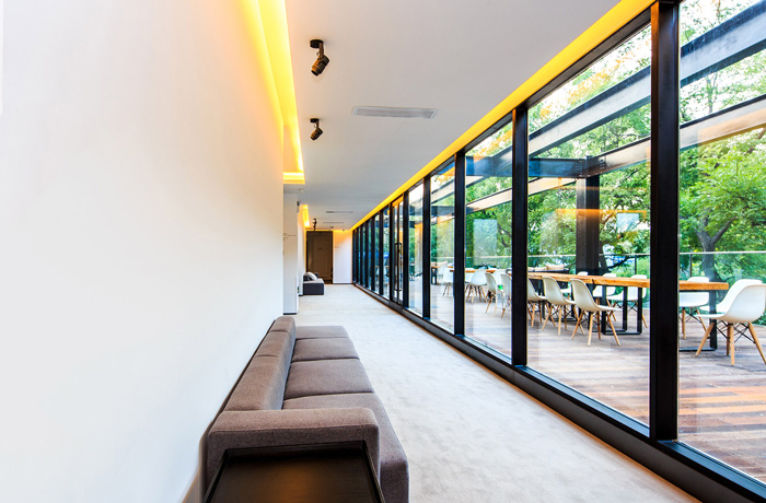 廠房改造辦公室休息區(qū)設(shè)計(jì)效果圖