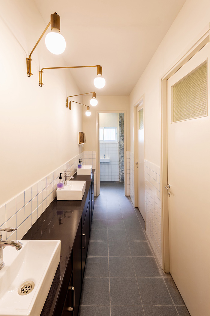 網絡公司辦公室洗手間裝修設計效果圖