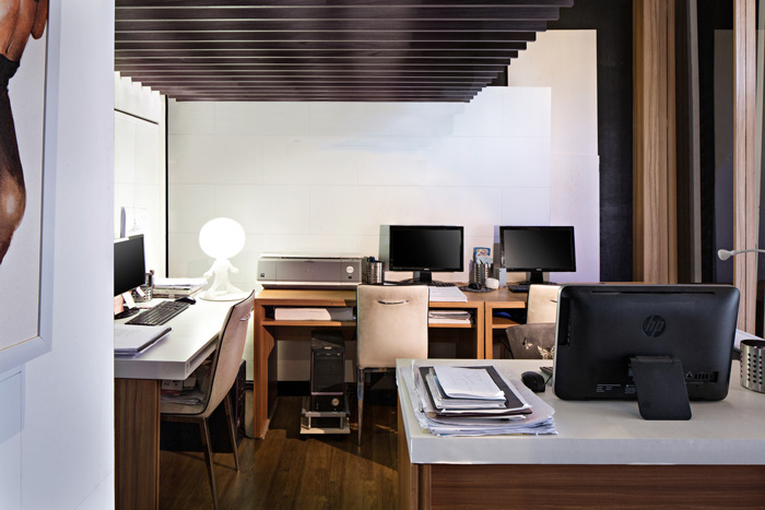 原生態(tài)辦公室辦公區(qū)裝修設計效果圖