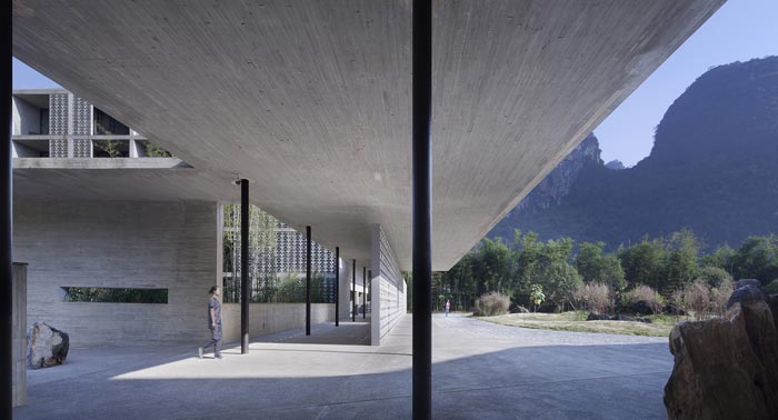 陽朔糖舍酒店連廊裝修設計效果圖