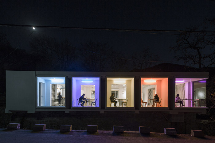 鄉村酒吧夜景效果圖