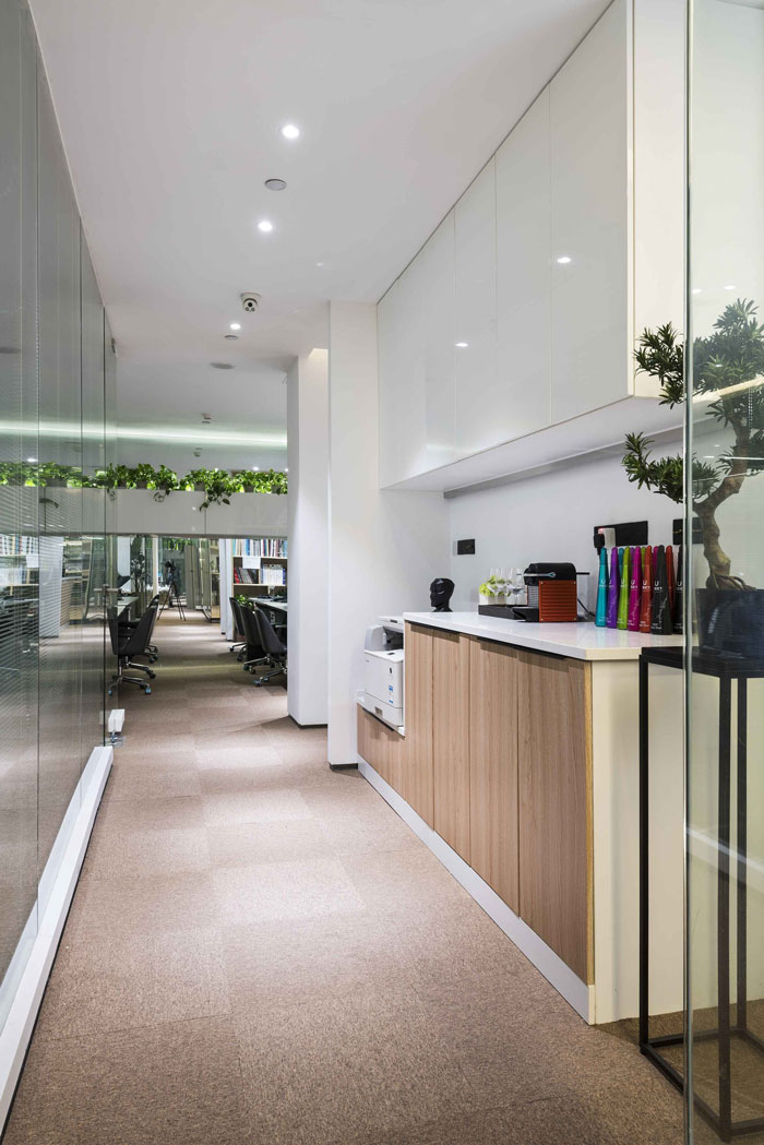 設計公司辦公室茶水間裝修設計效果圖