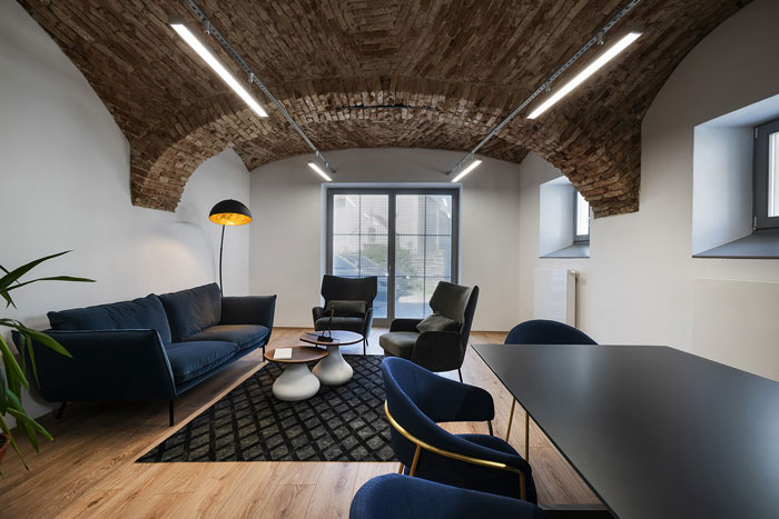 舊廠房改造辦公室洽談室裝修設計效果圖