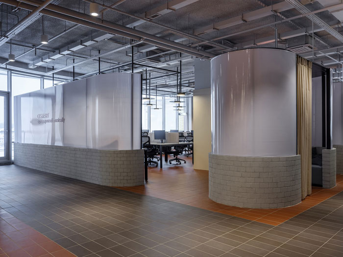 極簡辦公室辦公區(qū)裝修設(shè)計效果圖